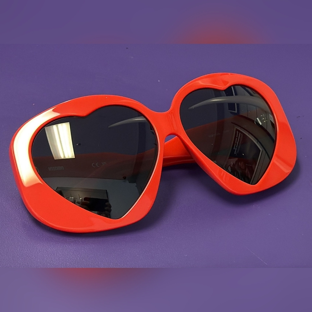 NWT,Moschino MOS152/S, Women’s Sunglasses, Red Heart Sunglasses with Gray Lenses